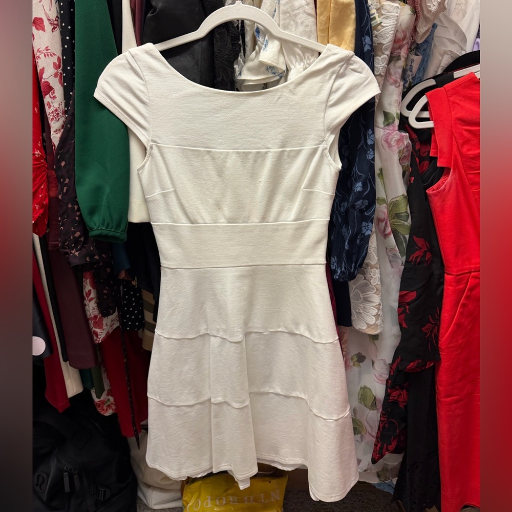 Women’s Banana Republic tiered cap sleeve dress white size 00P